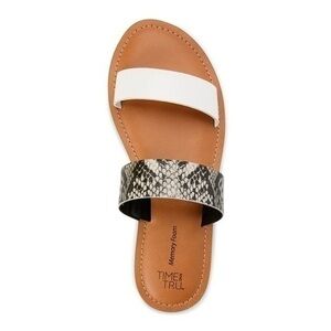 🔥SNAKE SKIN 🔥 sandals 🔥🔥 size 7 NWT